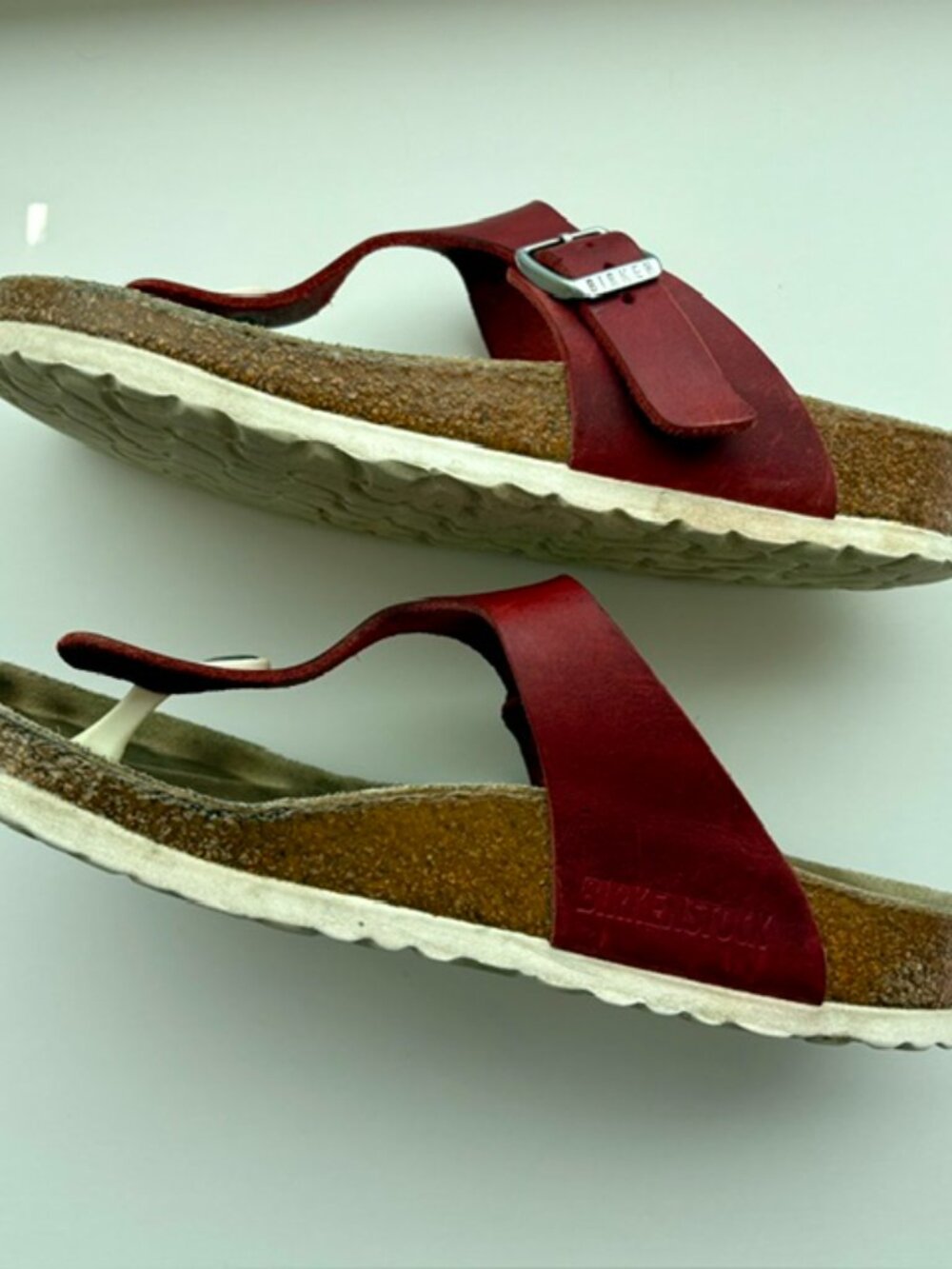 Birkenstock Gizeh Red Oiled Leather Sandals | EU 36 | Freshly Resealed Cork - Picture 4 of 7